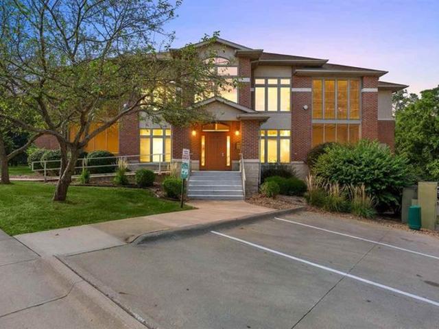 Condo for sale in Iowa City, Iowa