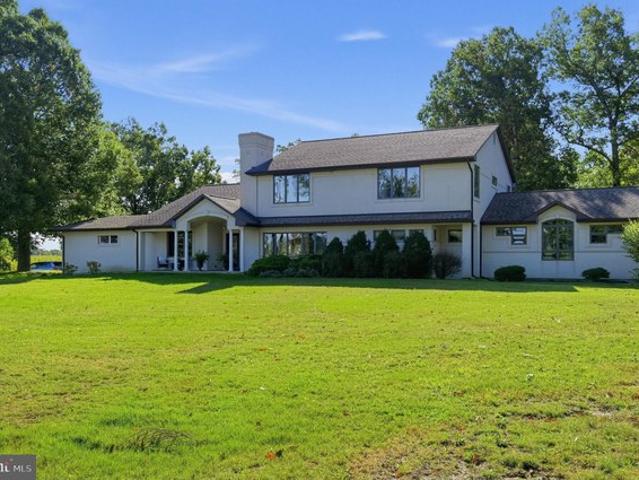House for sale in Landisville, Buena