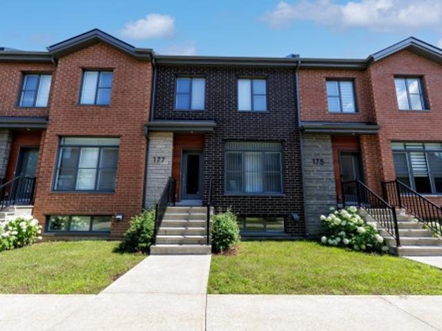 Condo for sale in Pointe-Claire, Montréal (région administrative)
