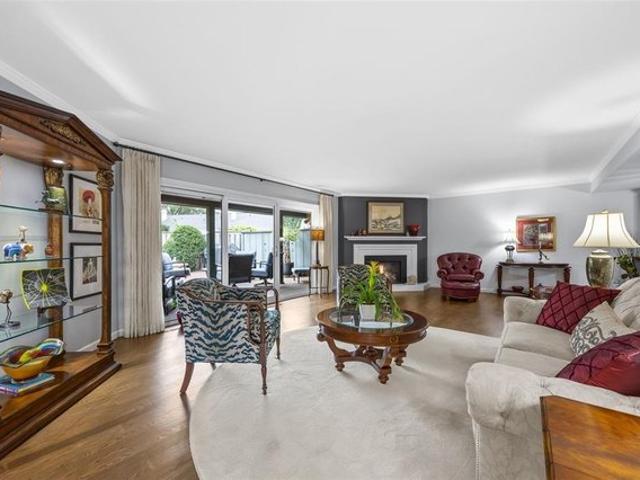 Condo for sale in Sutherland Square, Cedar Rapids