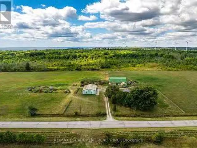 House for sale in Ontario
