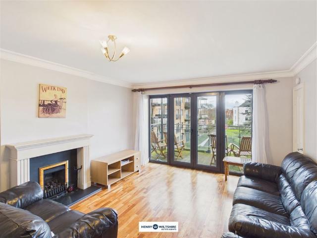 Apartment to rent in Bluebell, North Tipperary