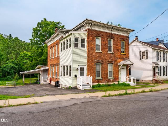 House for sale in Amsterdam, New York