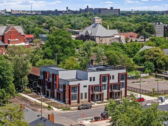 Townhouse for sale in Detroit, Michigan