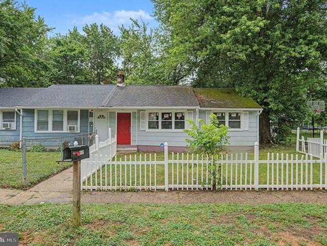 Townhouse for sale in Pemberton, New Jersey