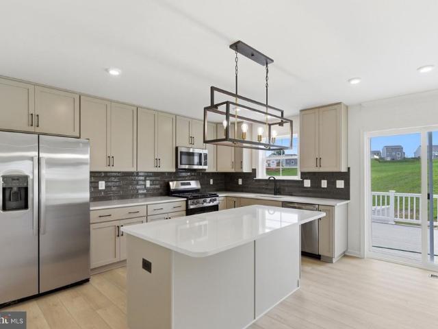 House for sale in Glenville, Pennsylvania