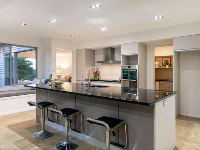 House for sale in Paremoremo