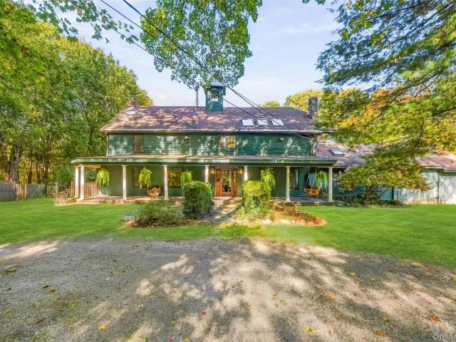 House for sale in Lake Mohegan, Town of Yorktown