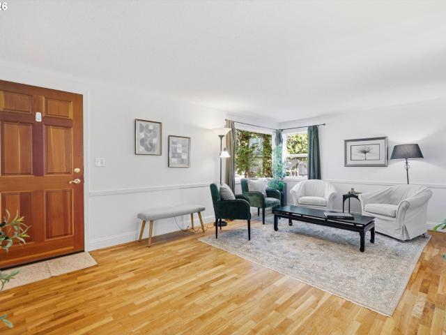 House for sale in Jennings Lodge, Milwaukie
