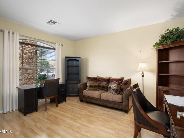 House for sale in Arizona Traditions, Surprise