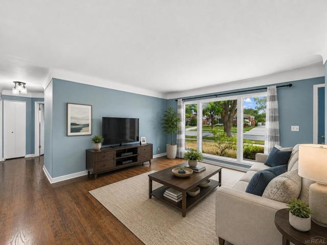 House for sale in Fraser, Michigan