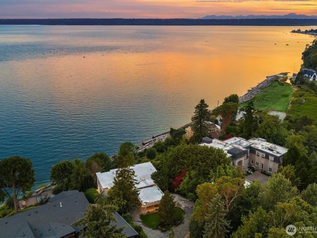 House for sale in Washington