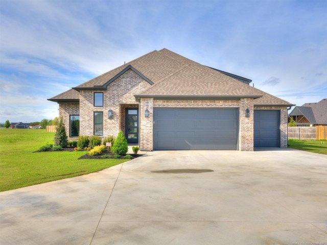 House for sale in Bixby, Oklahoma
