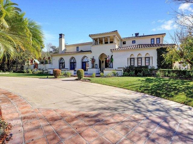House for sale in Rancho Santa Fe, California