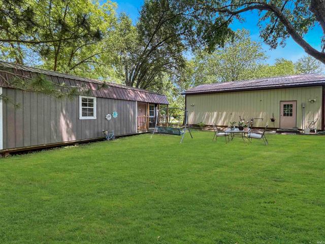 House for sale in Petersburg, Indiana