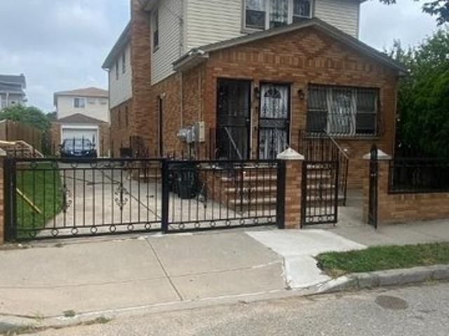 House for sale in Queens, Arverne