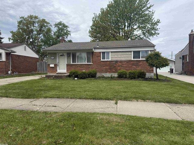 House for sale in Fraser, Michigan