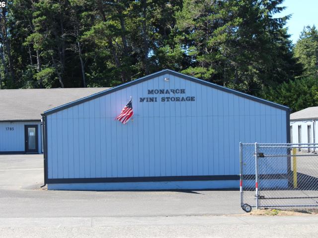 Commercial for sale in Oregonia