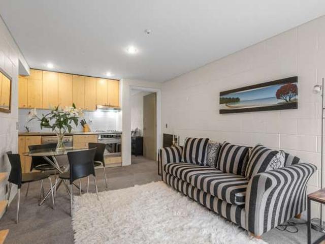Apartment for sale in Heathcote, Canterbury