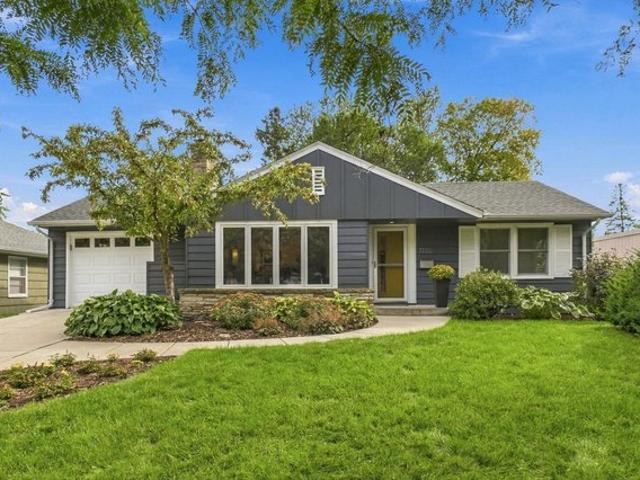 House for sale in Highland, Saint Paul