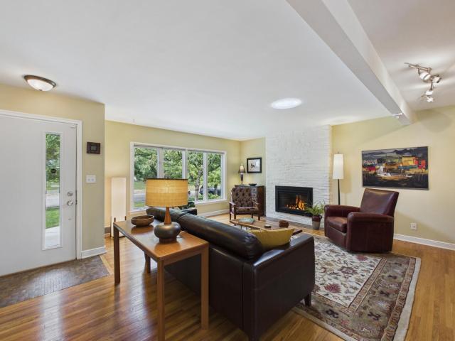 House for sale in Highland, Saint Paul
