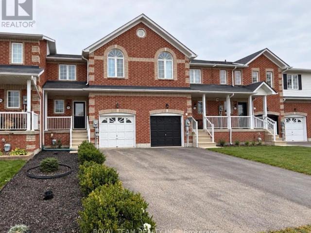 Townhouse for rent in Innisfil, Central Ontario
