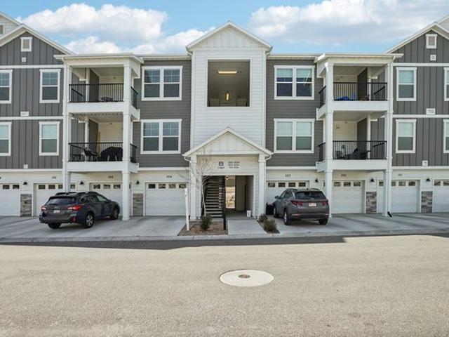 Condo for sale in Saratoga Springs, Utah