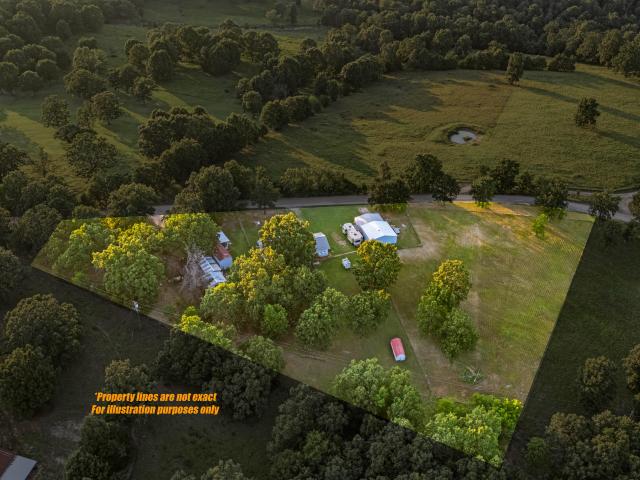 House for sale in Gainesville, Missouri