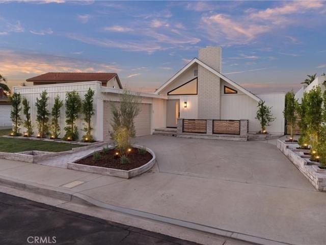 House for sale in Costa Mesa, California