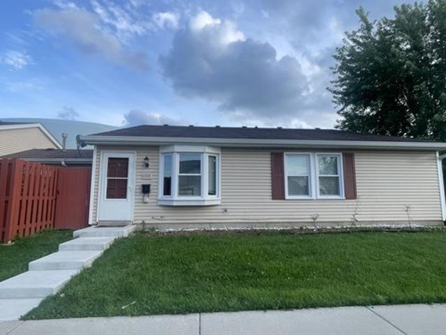 Townhouse for rent in Hoffman Estates, Illinois