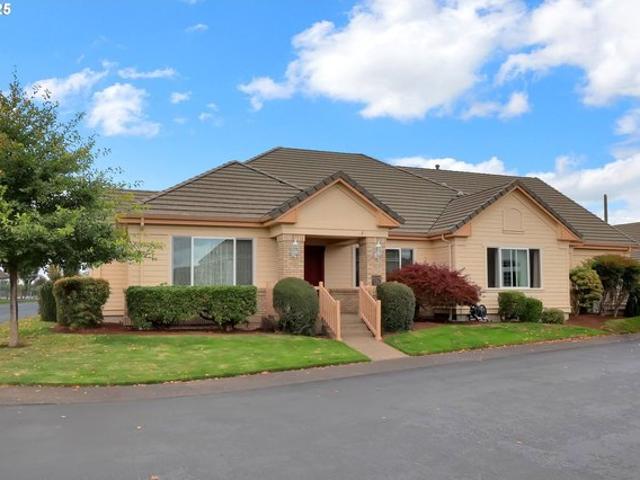 House for sale in Oregonia