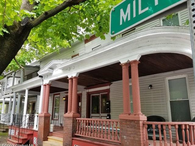 House for sale in Saratoga, New York