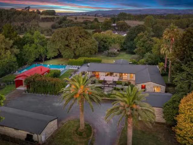 House for sale in Awhitu