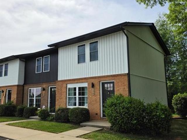 Townhouse for sale in Virginia