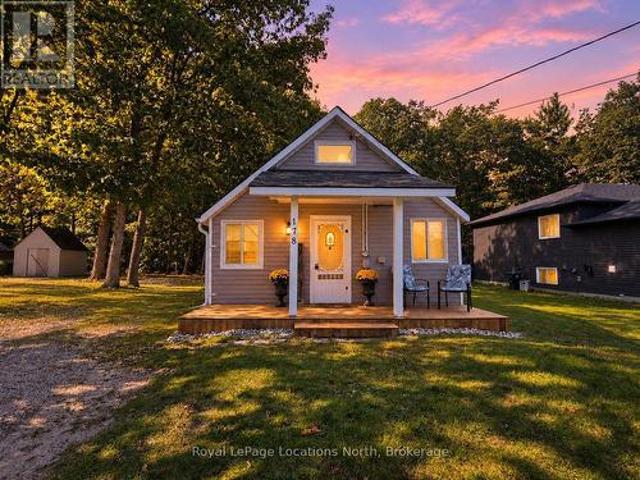 House for sale in Wasaga Beach, Central Ontario