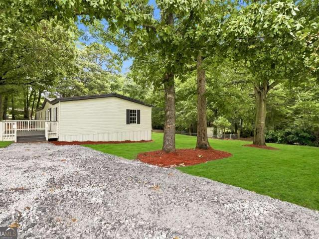 House for sale in Maysville, Georgia