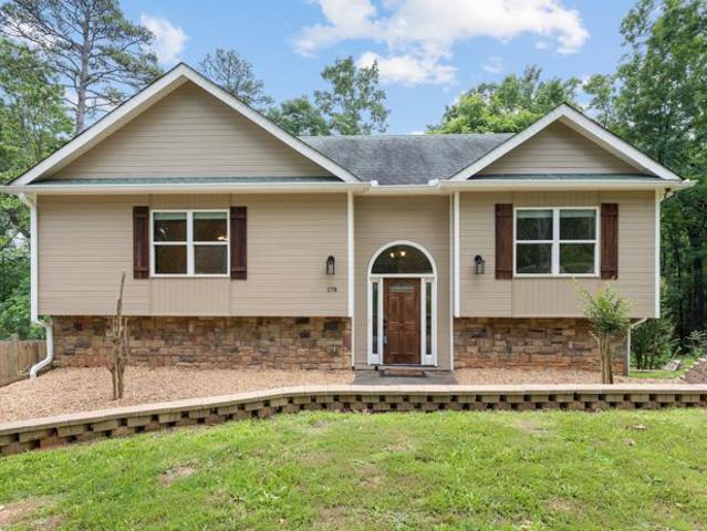 House for sale in Lula, Georgia