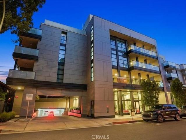 Condo for sale in Pasadena, California