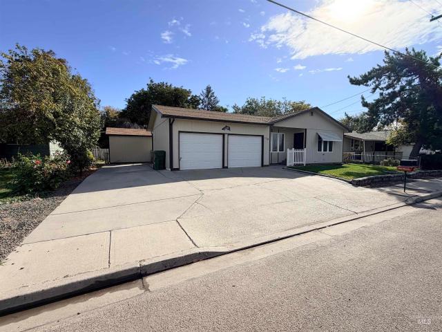 House for sale in Ontario, Malheur County