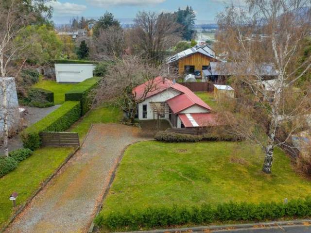 House for sale in Otakou