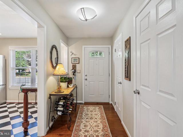 Townhouse for sale in Sterling