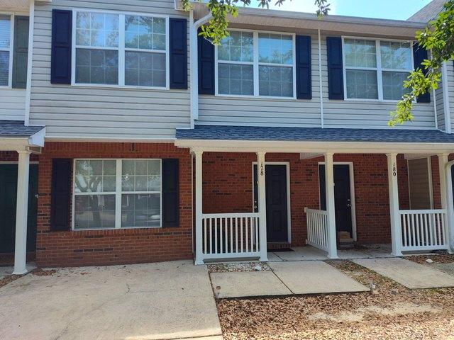 Townhouse for sale in Crestview, Florida