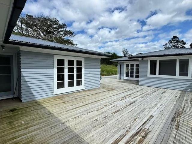 House for rent in Awhitu, Oroua County