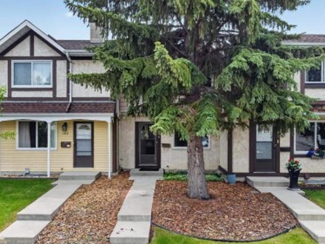 Townhouse for sale in Wedgewood, Alberta