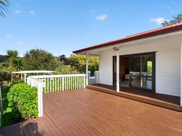 Property for sale in Waimauku