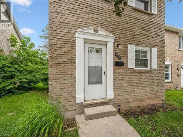 Townhouse for sale in Waterloo, Ontario
