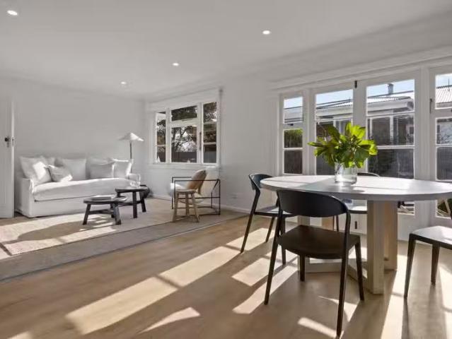 House for sale in Chaslands, Canterbury