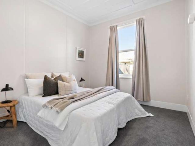 House for sale in Avondale