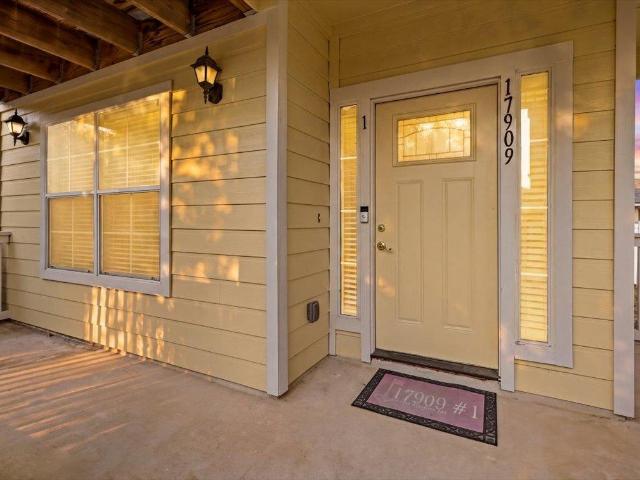 Condo for sale in Pflugerville, Travis County