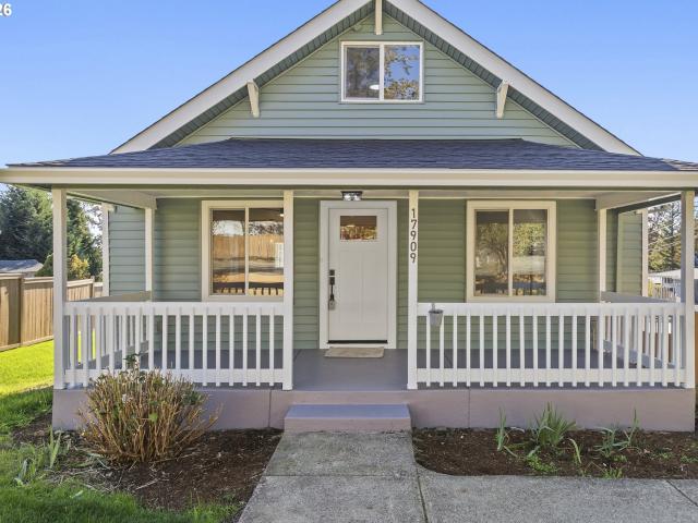 House for sale in Gladstone, Clackamas County